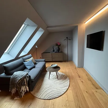 Conlon House شقة